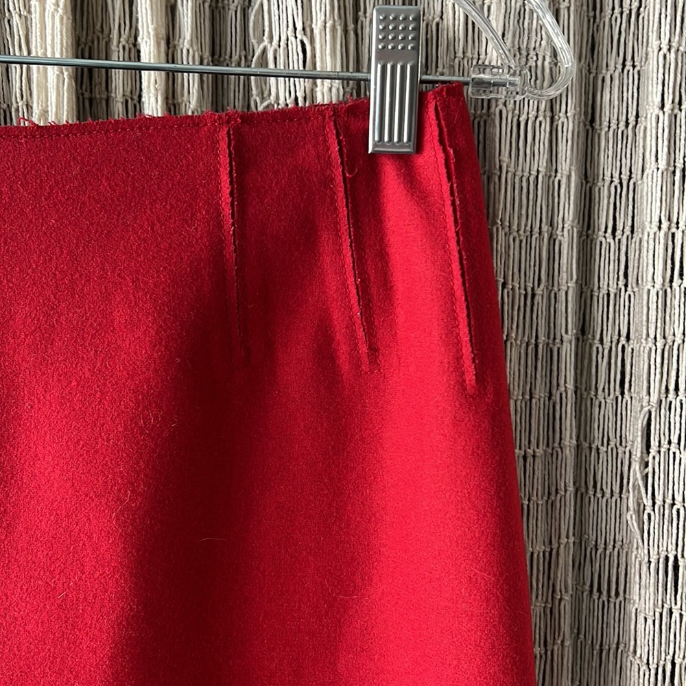 Hot red size 6 BCBG Max Azria pencil skirt